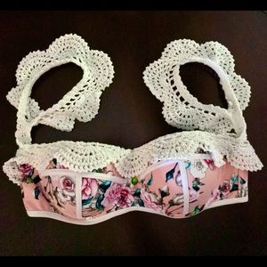 NWT Beach Joy Bikini Top